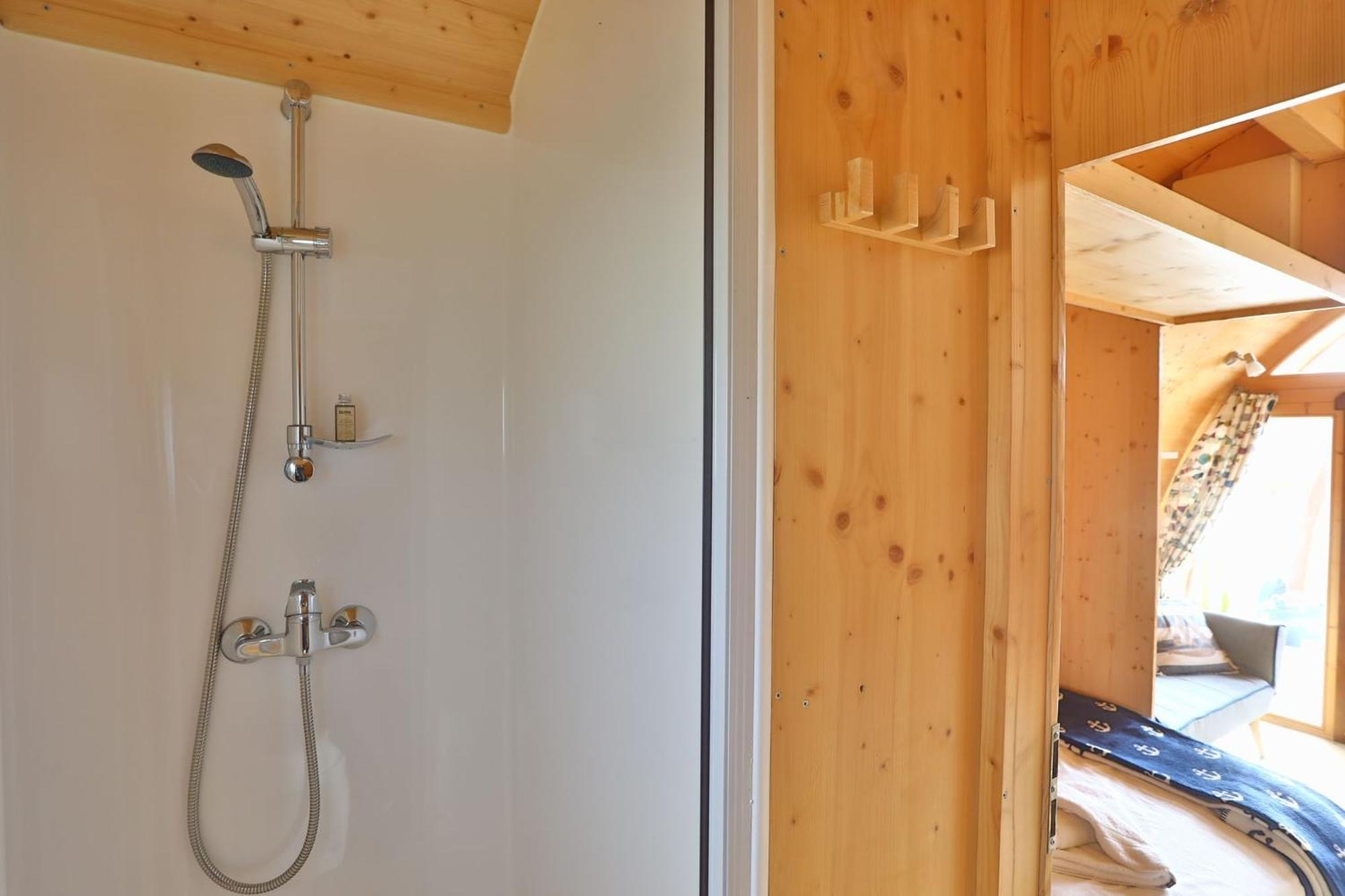 Hausboot Dotterbart Hotel Gager Kültér fotó